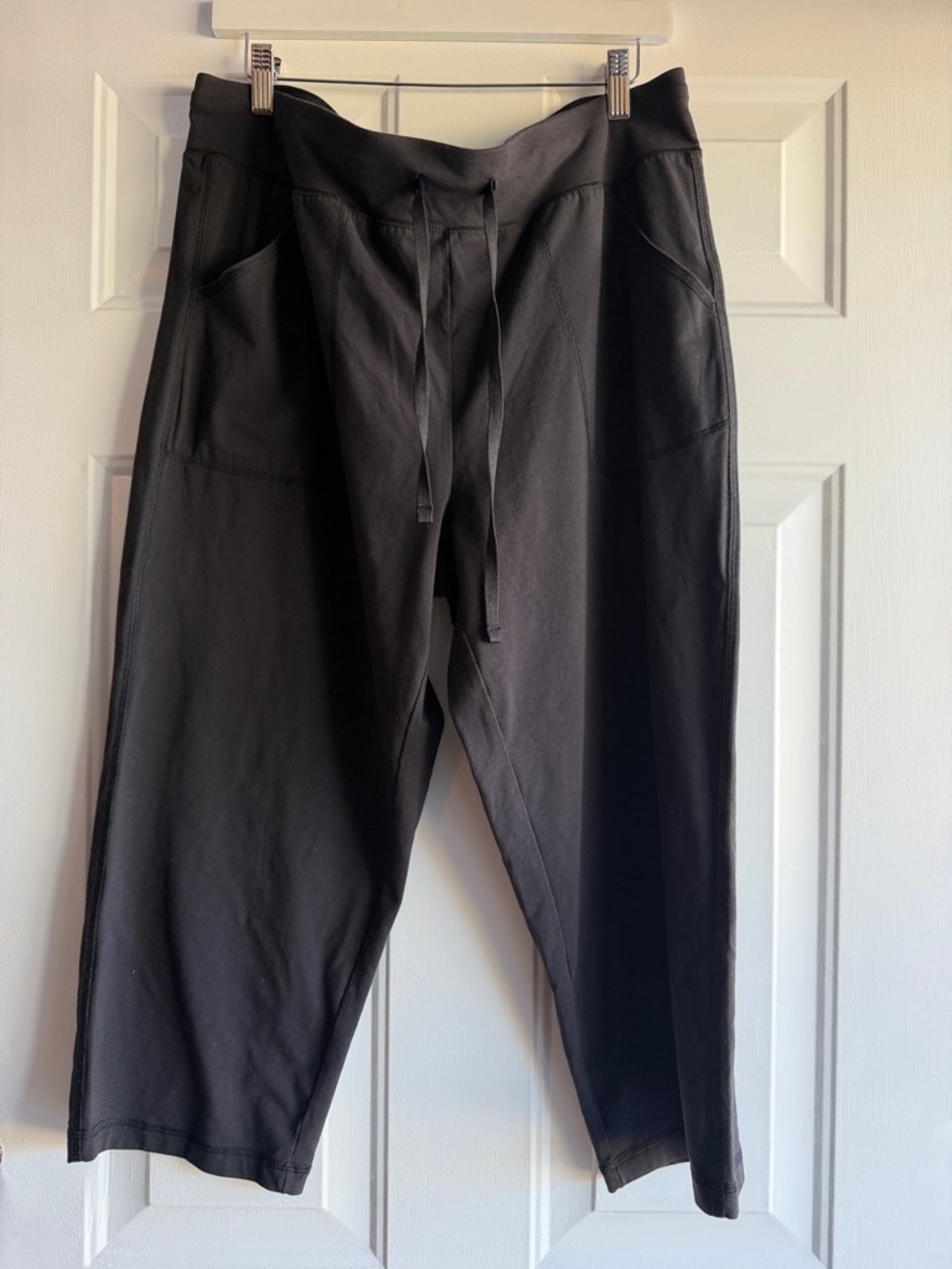 Womens Black Drawstring Casual Capri